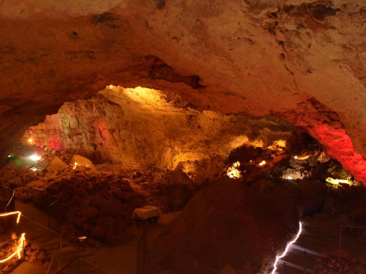 Grand Canyon Caverns Inn Peach Springs Εξωτερικό φωτογραφία