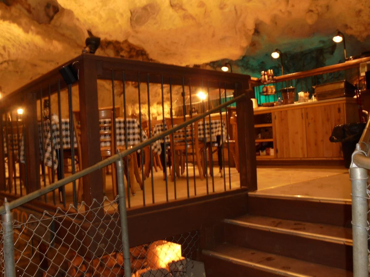 Grand Canyon Caverns Inn Peach Springs Εξωτερικό φωτογραφία